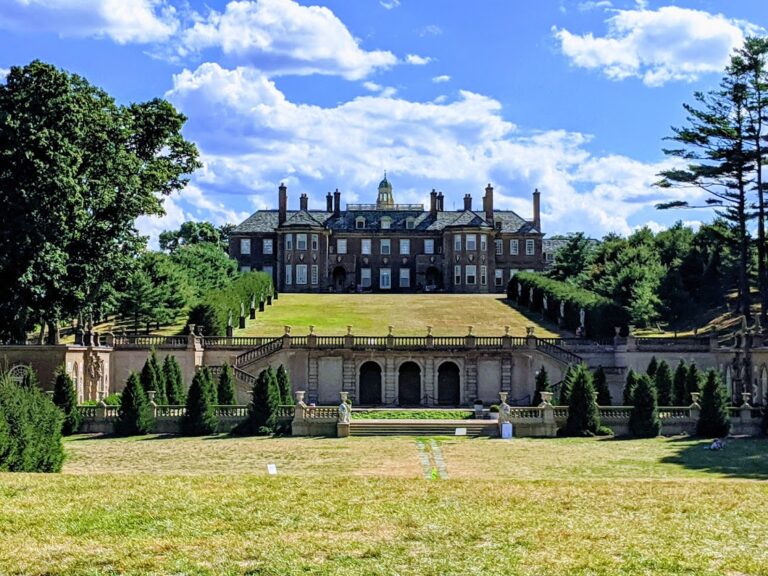 castle hill at crane estate