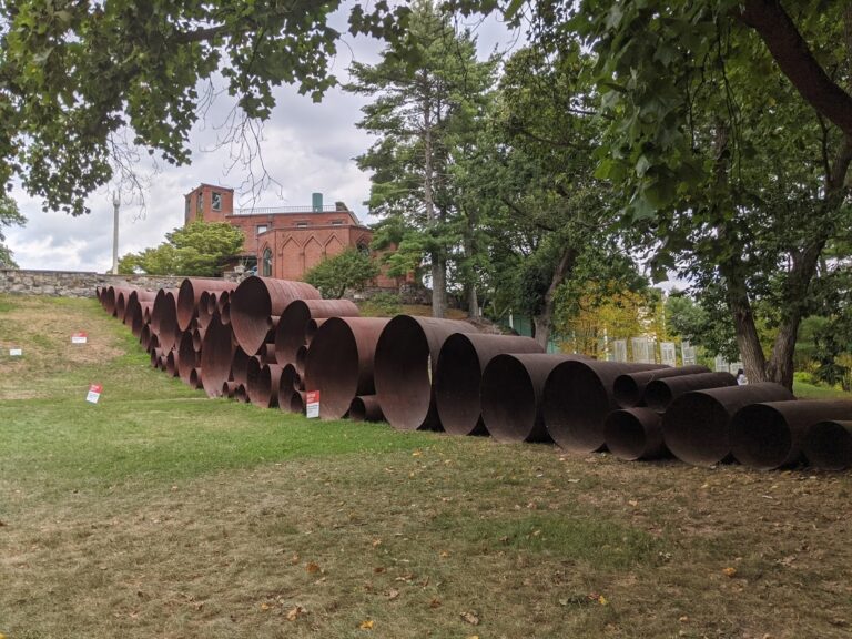 Lincoln 150ft long sculpture